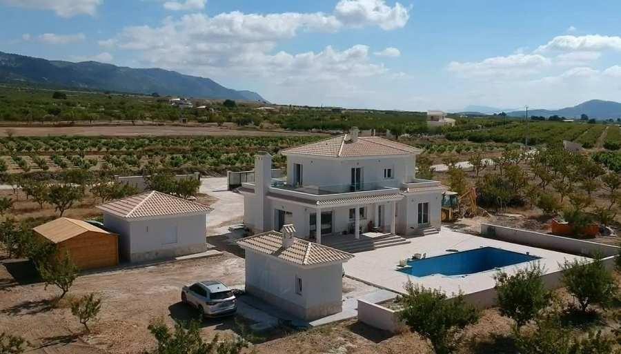 Venta de villa en Pinoso