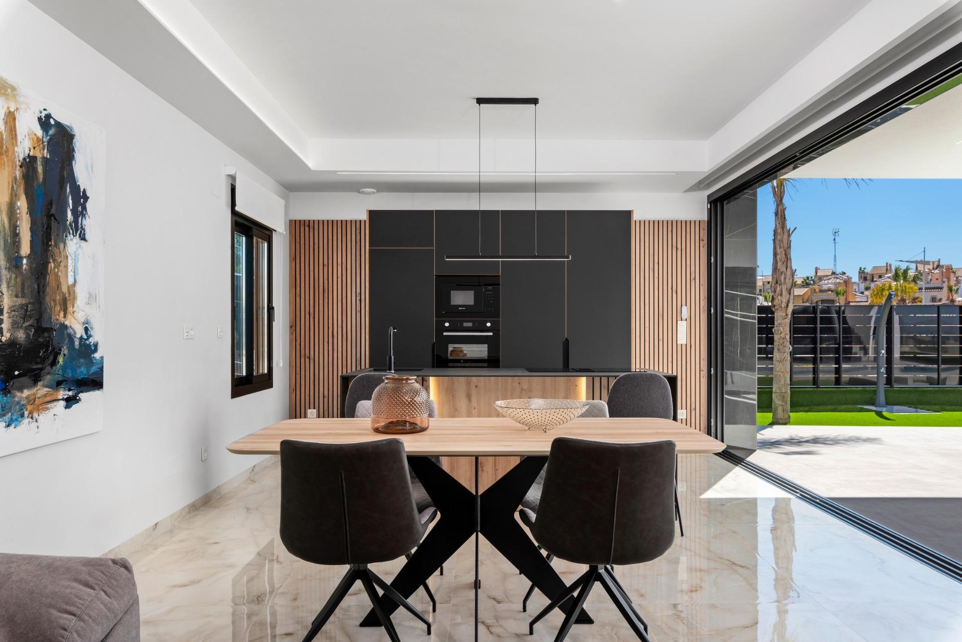 Venta de villa en Algorfa