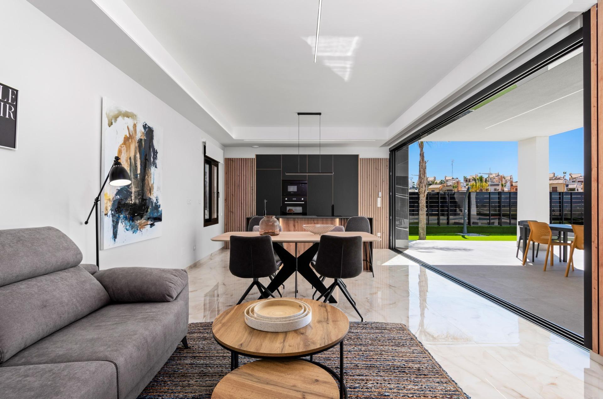 Venta de villa en Algorfa