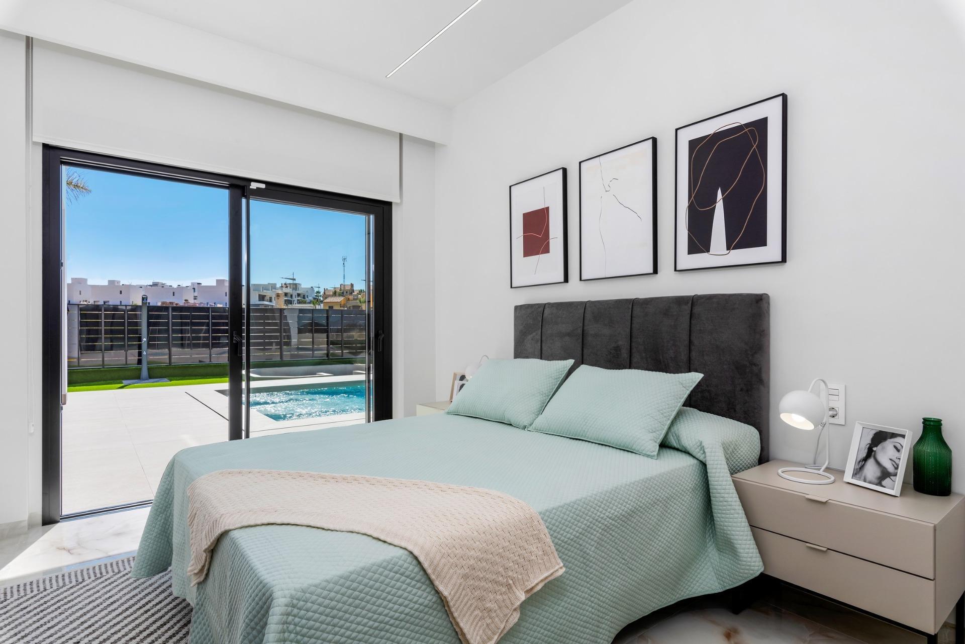 Venta de villa en Algorfa