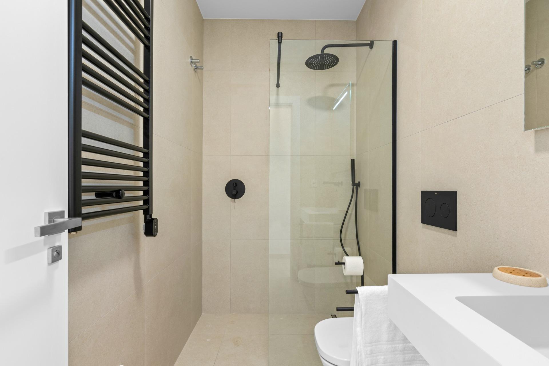 Venta de villa en Los Alcazares