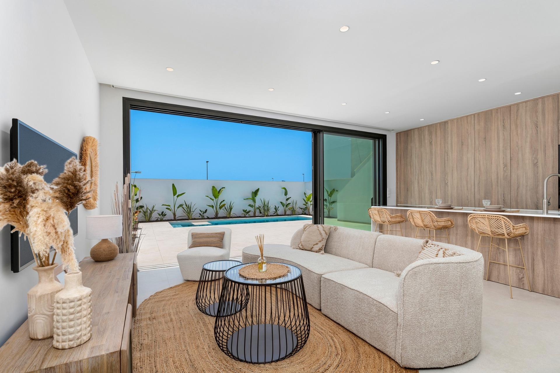 Venta de villa en Los Alcazares