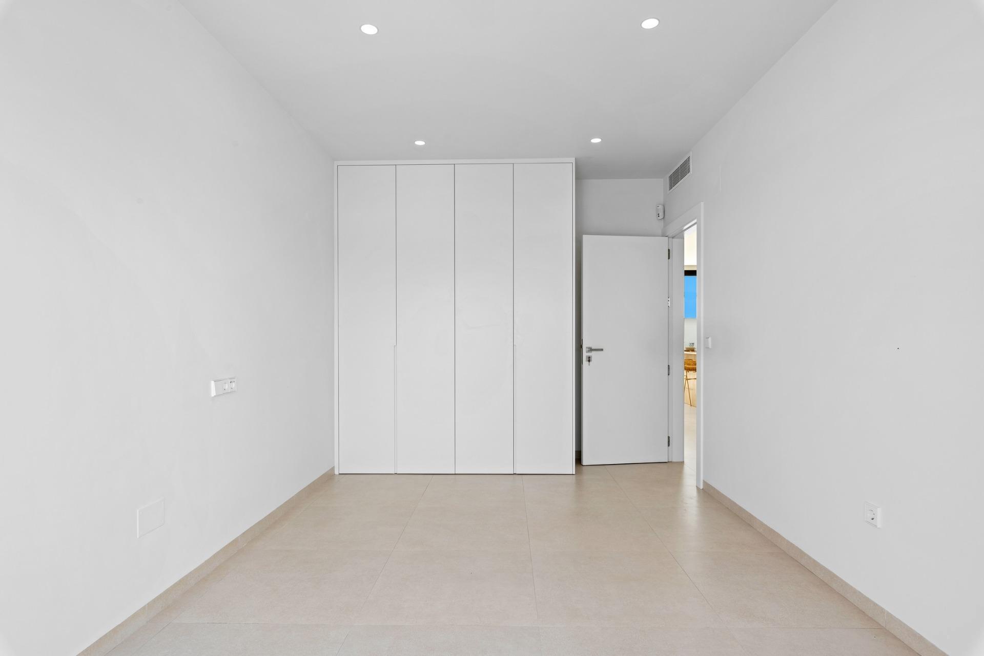 Venta de villa en Los Alcazares