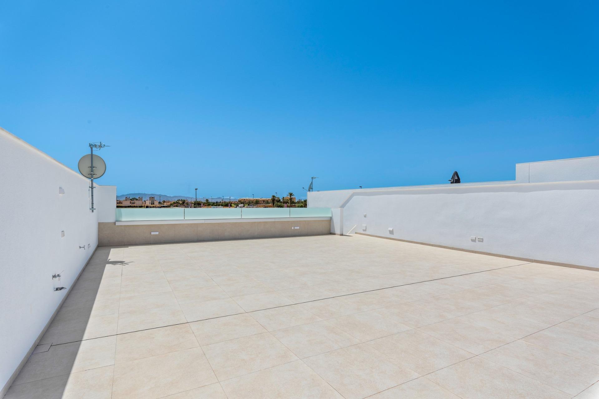 Venta de villa en Los Alcazares