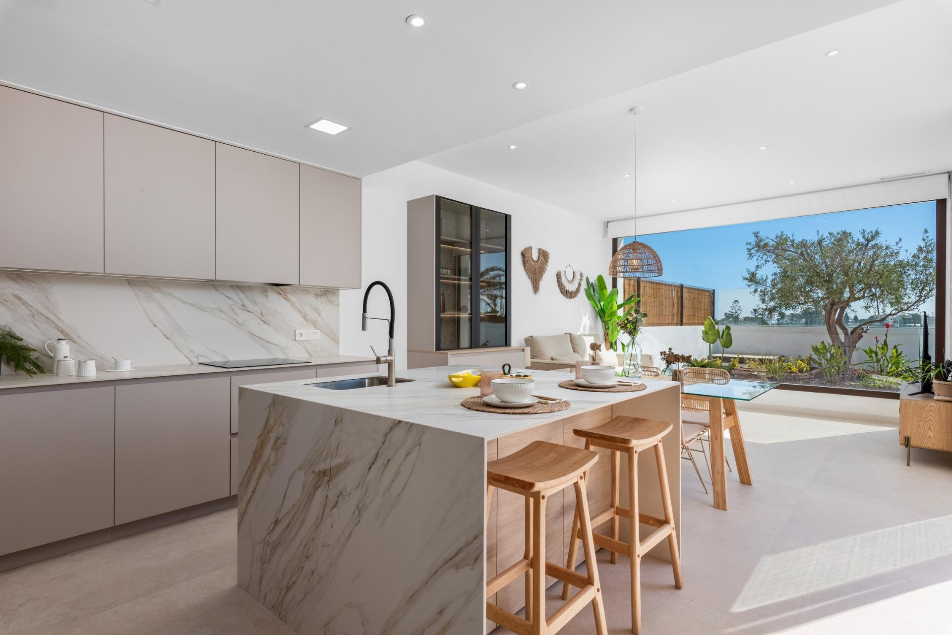 Venta de villa en Los Alcazares