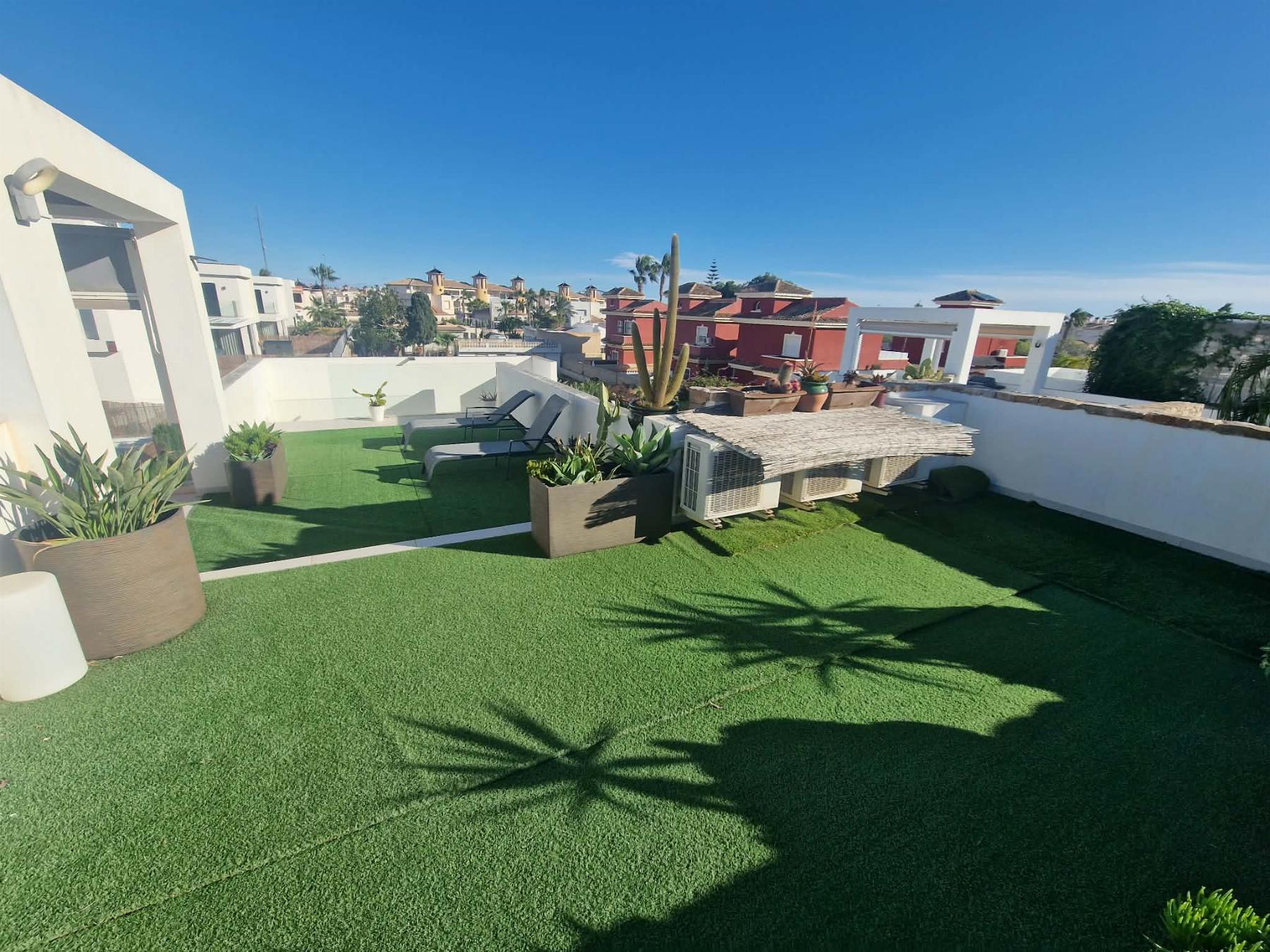 Venta de chalet en Orihuela Costa