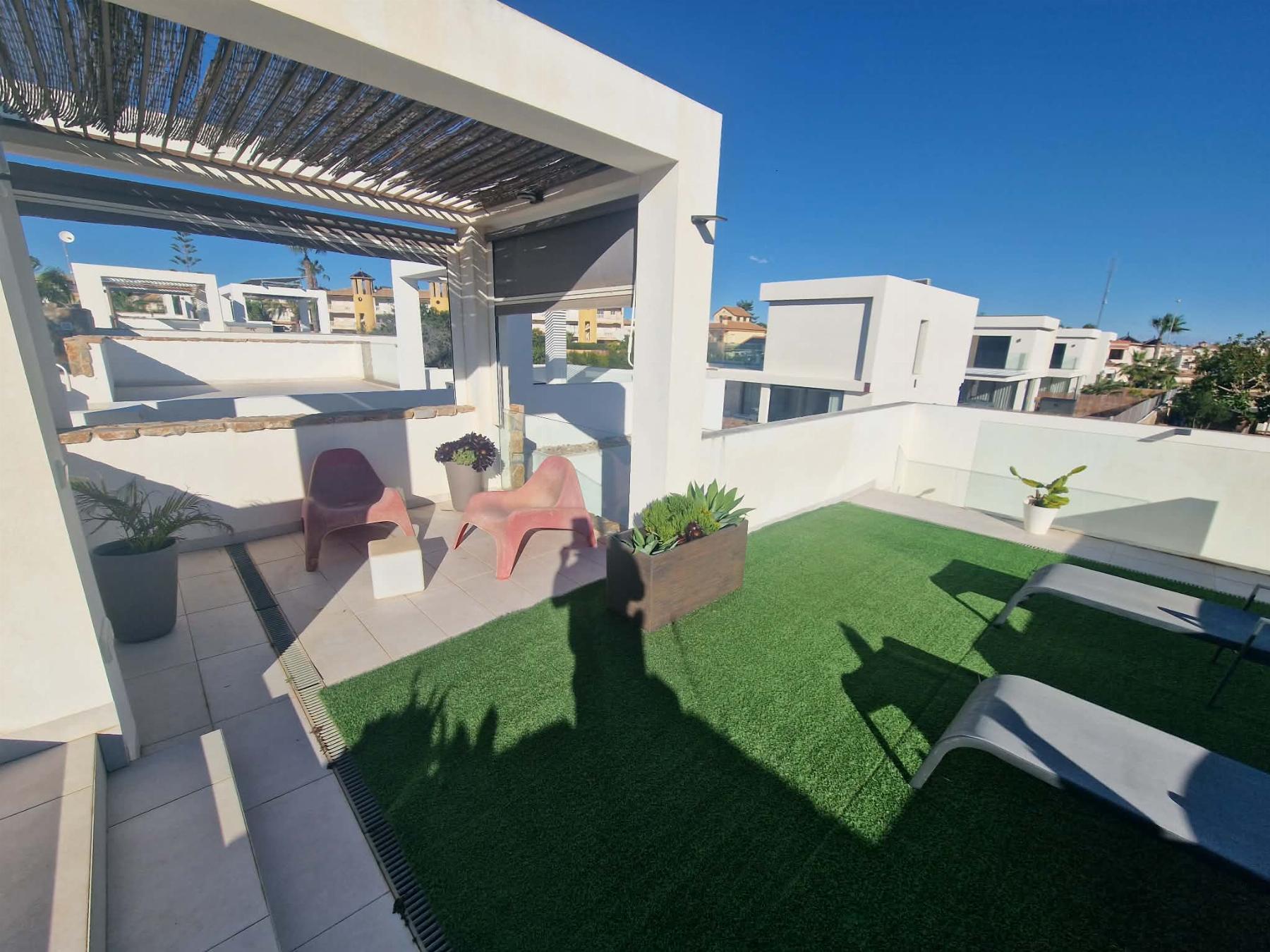 Venta de chalet en Orihuela Costa