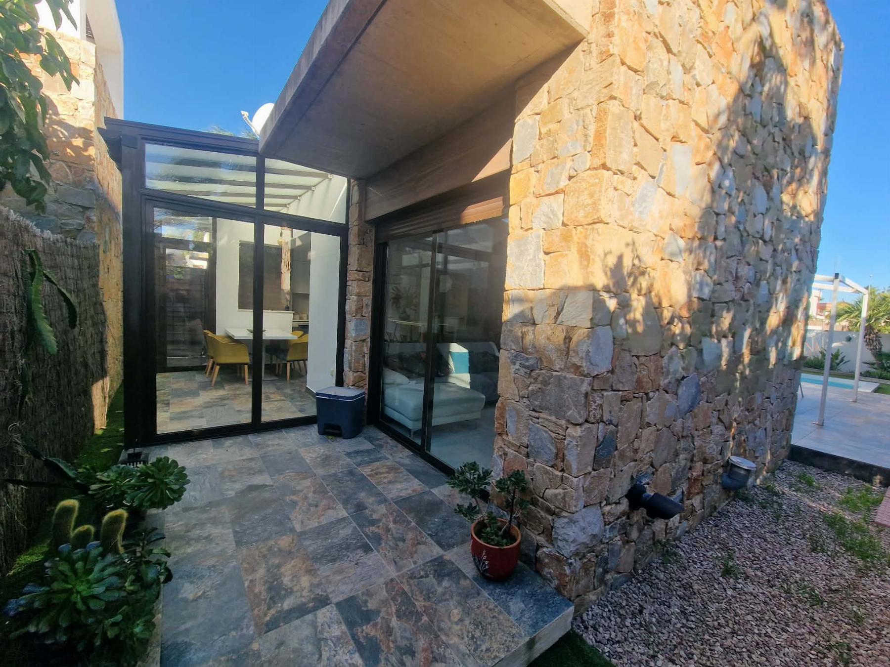 Venta de chalet en Orihuela Costa