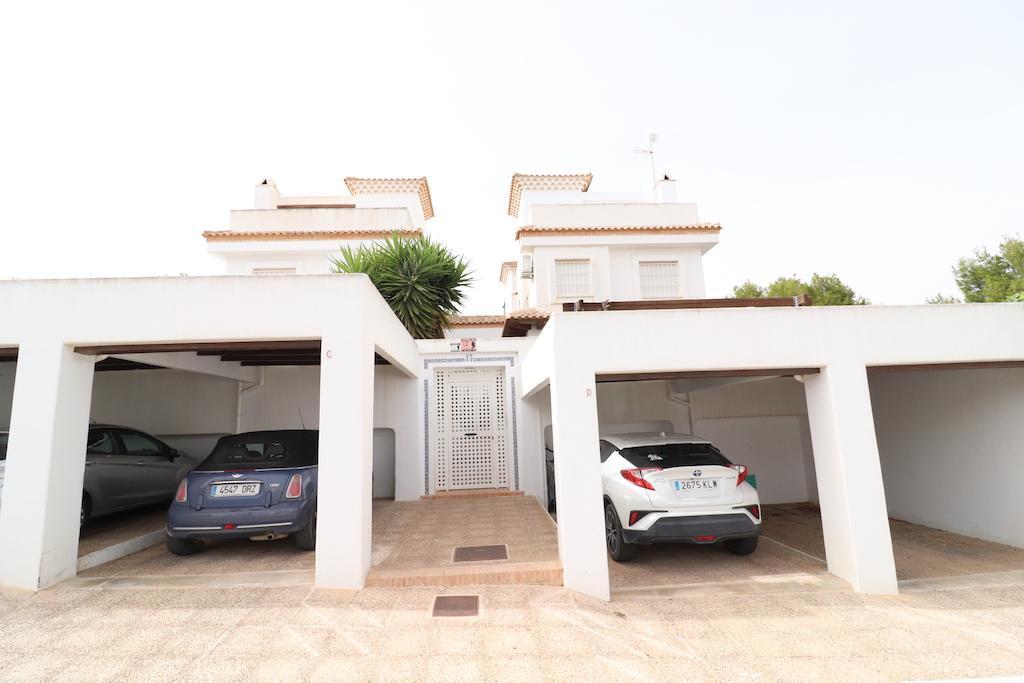 Venta de chalet en Orihuela Costa