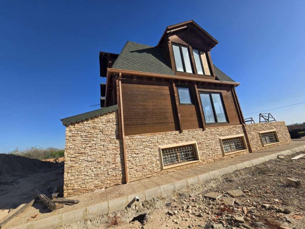 Venta de chalet en San Miguel de Salinas