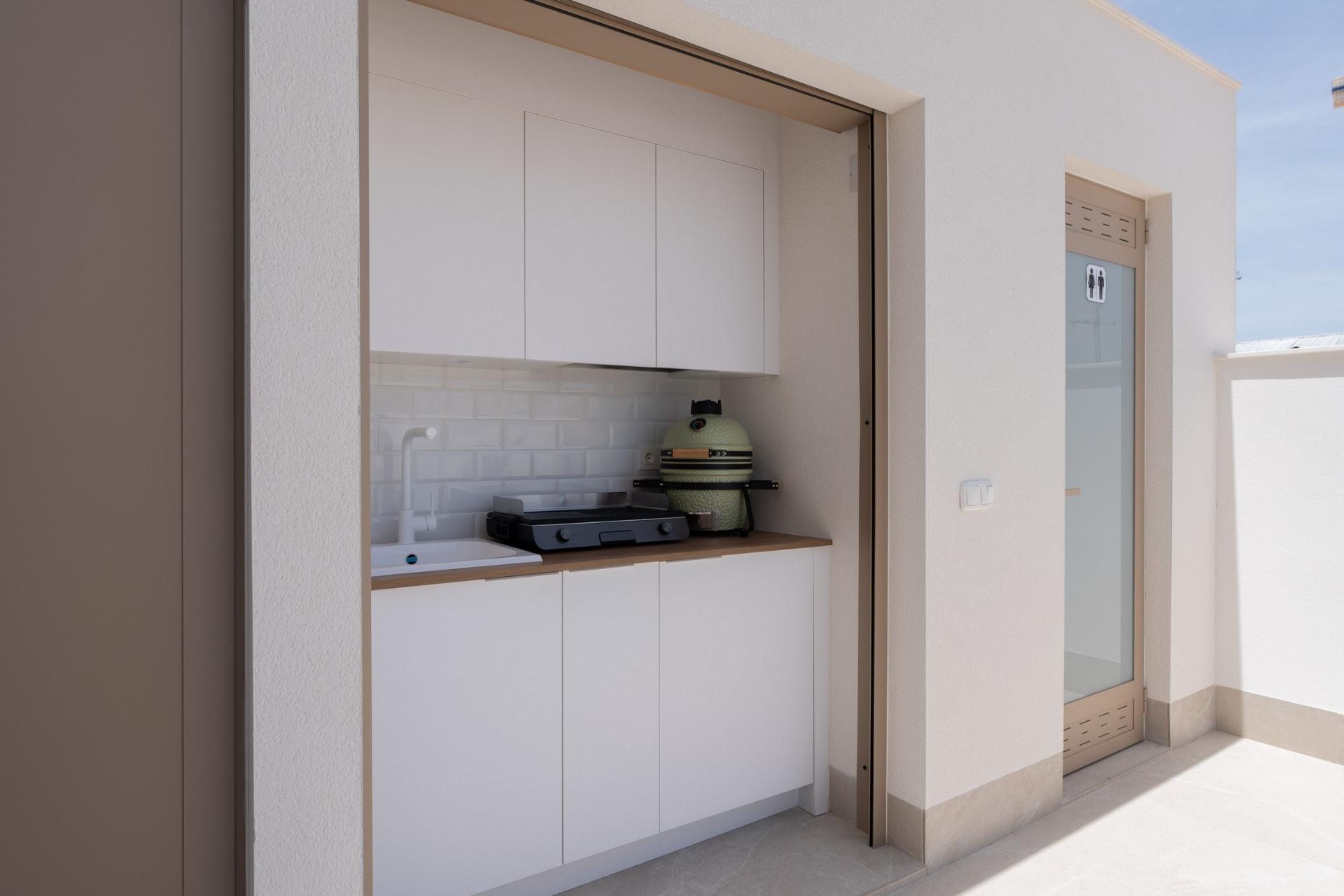 Venta de villa en Los Alcazares