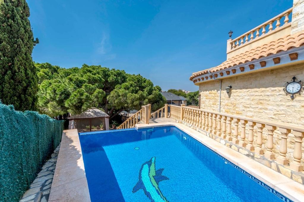 Venta de villa en Orihuela Costa