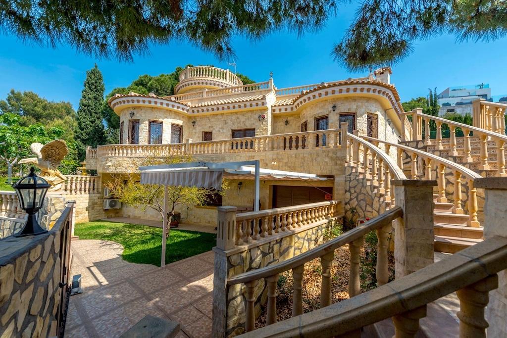 Venta de villa en Orihuela Costa