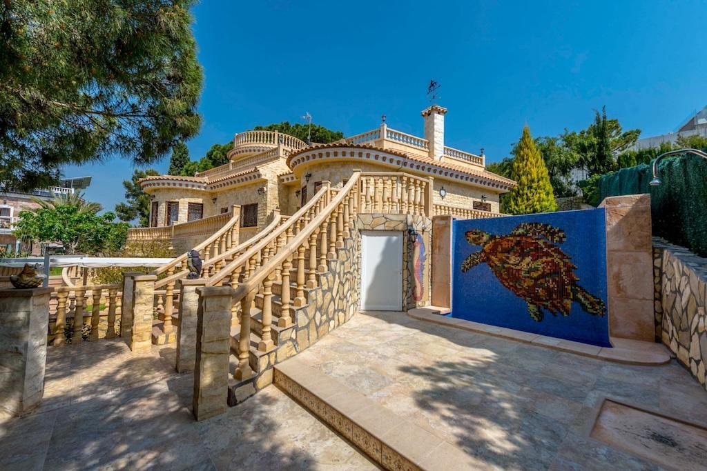 Venta de villa en Orihuela Costa
