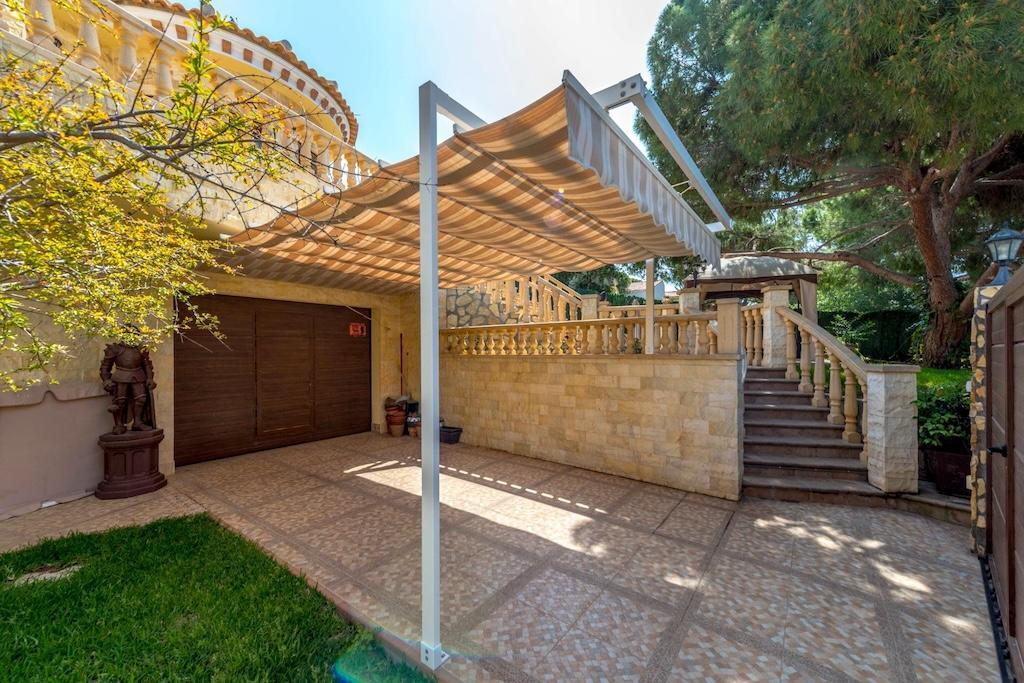 Venta de villa en Orihuela Costa