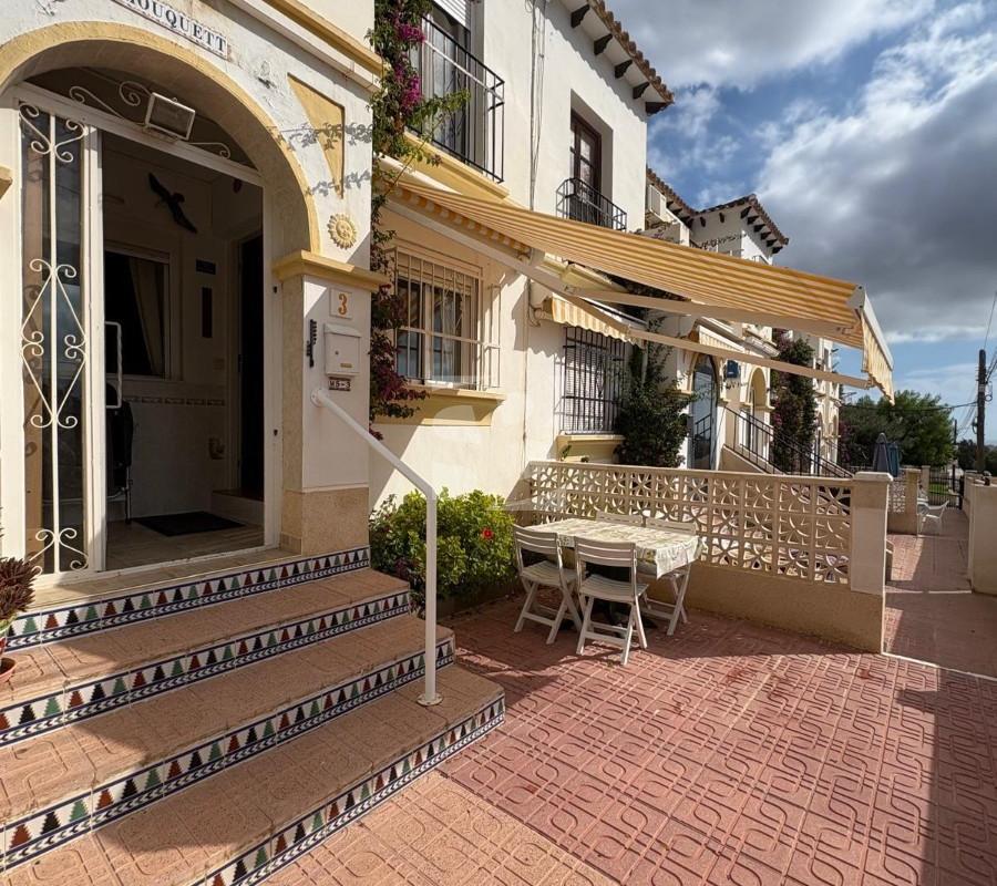 Venta de bungalow en San Miguel de Salinas