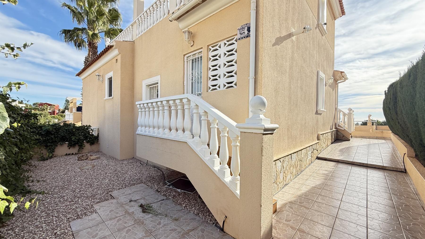 Venta de chalet en San Miguel de Salinas