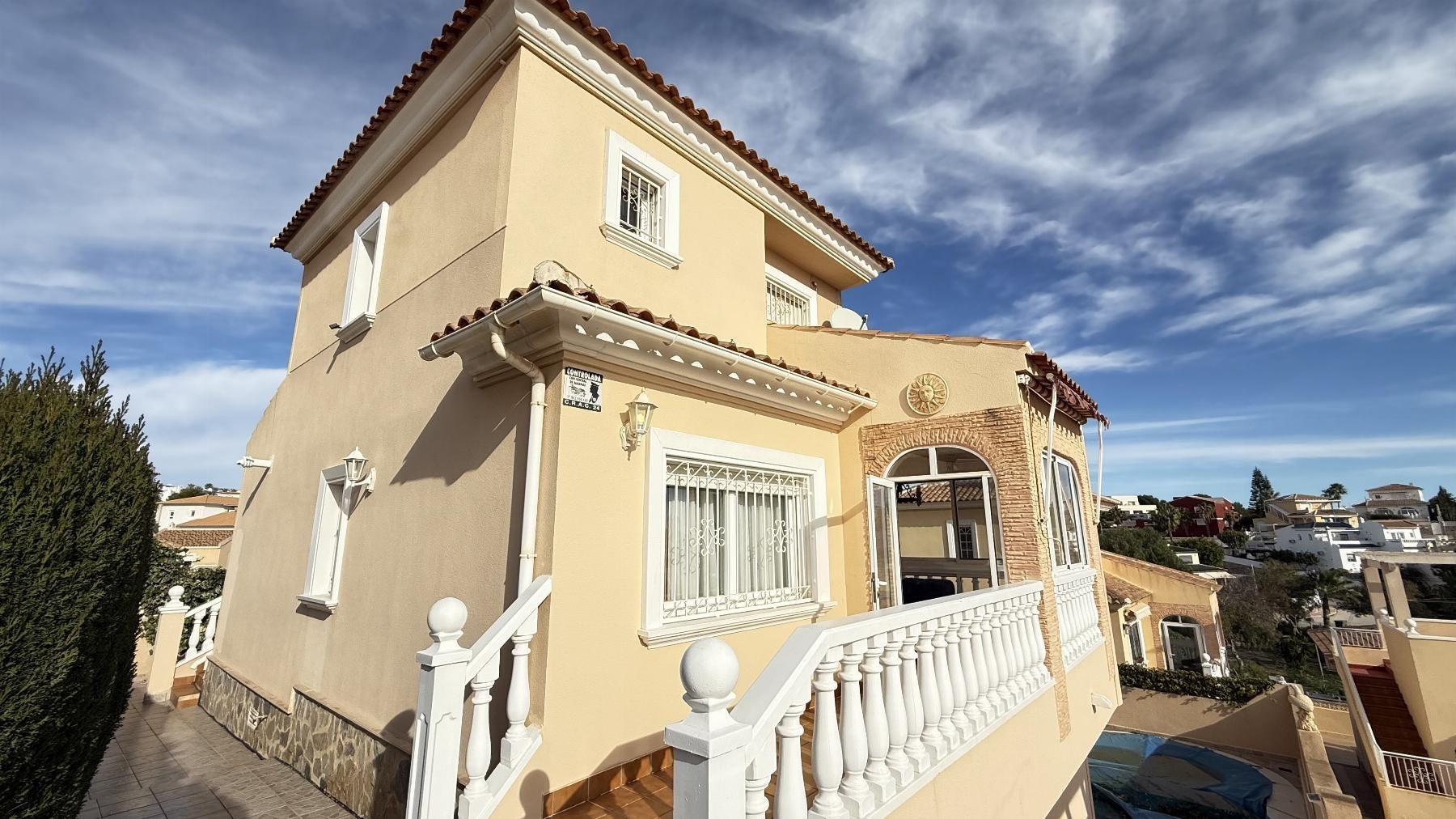 Venta de chalet en San Miguel de Salinas