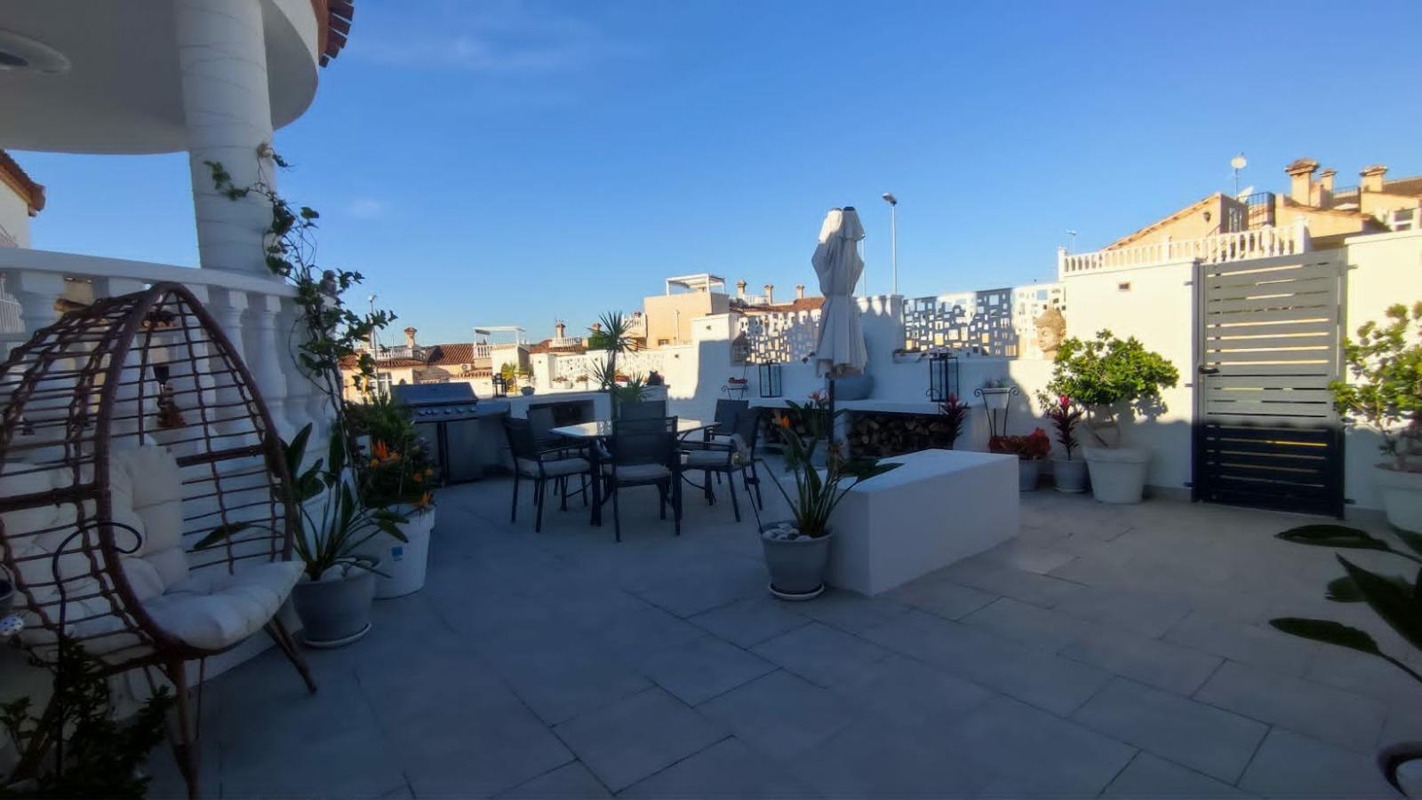 Venta de villa en San Miguel de Salinas