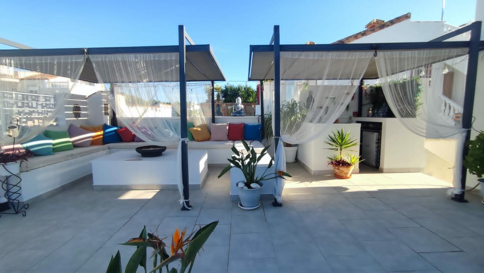 Venta de villa en San Miguel de Salinas