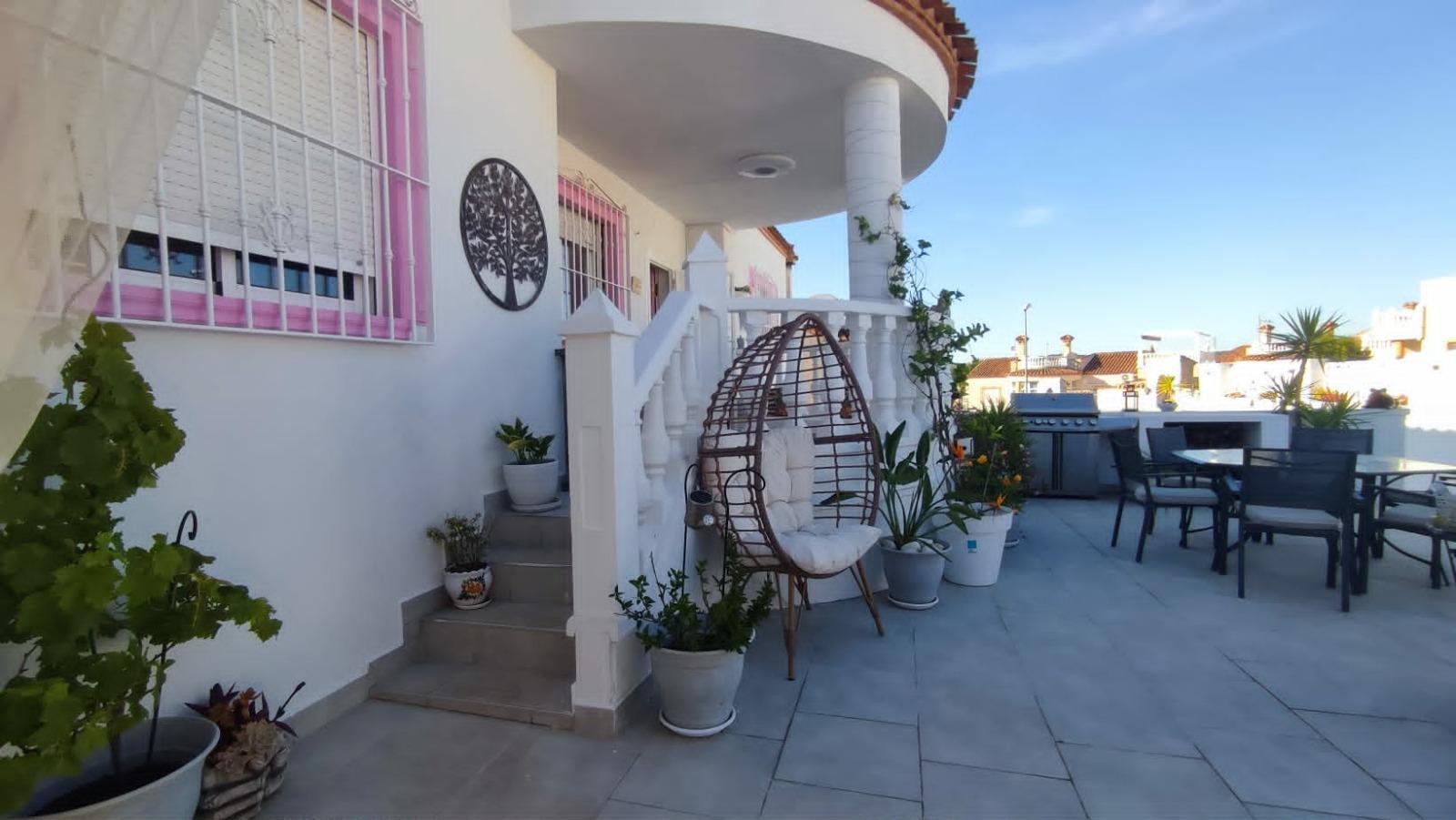 Venta de villa en San Miguel de Salinas