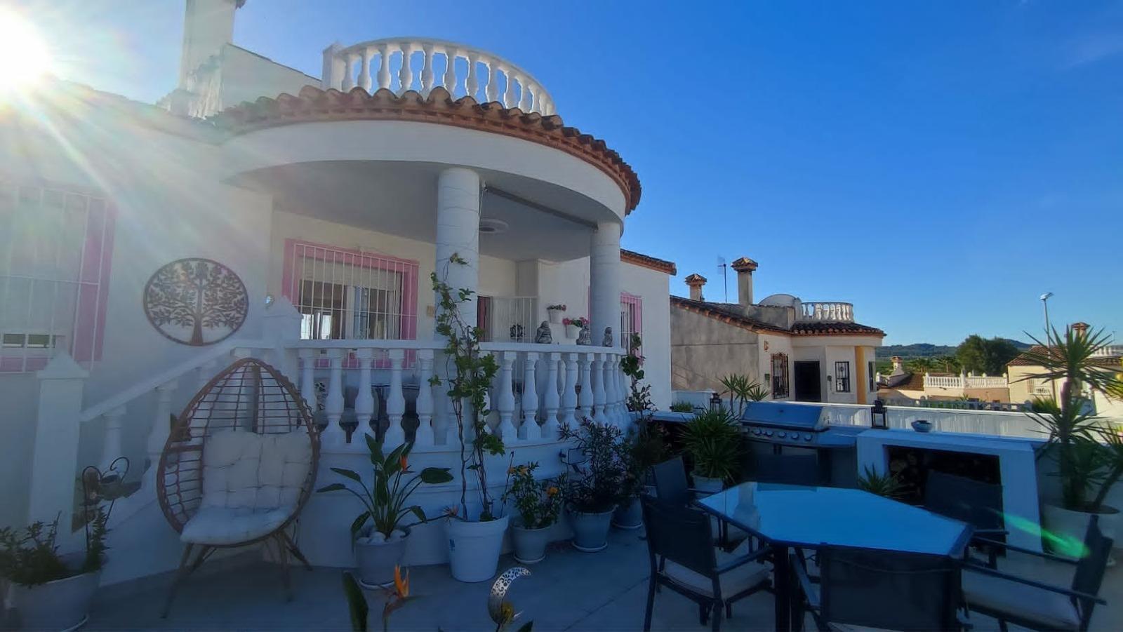 Venta de villa en San Miguel de Salinas