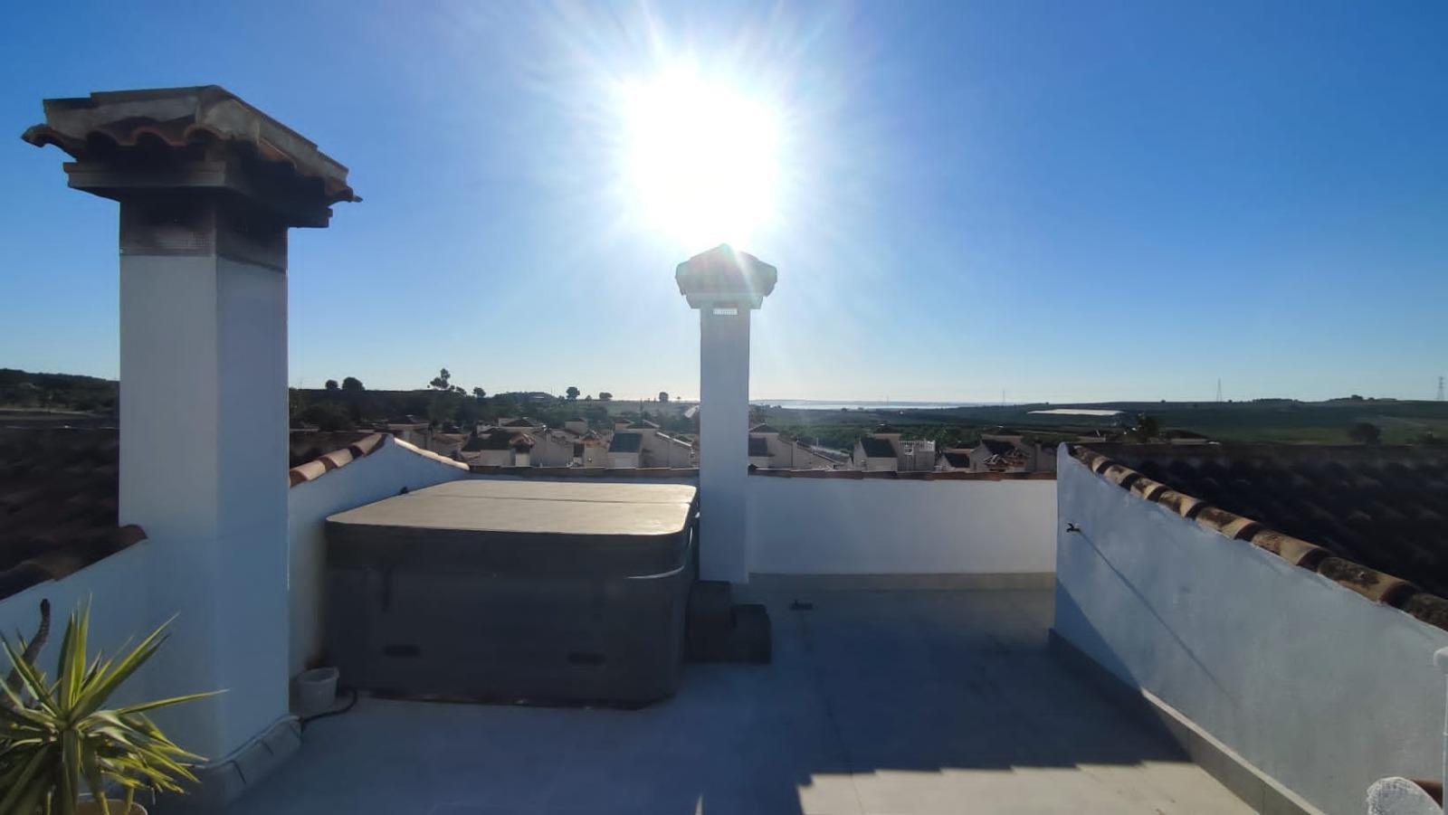 Venta de villa en San Miguel de Salinas