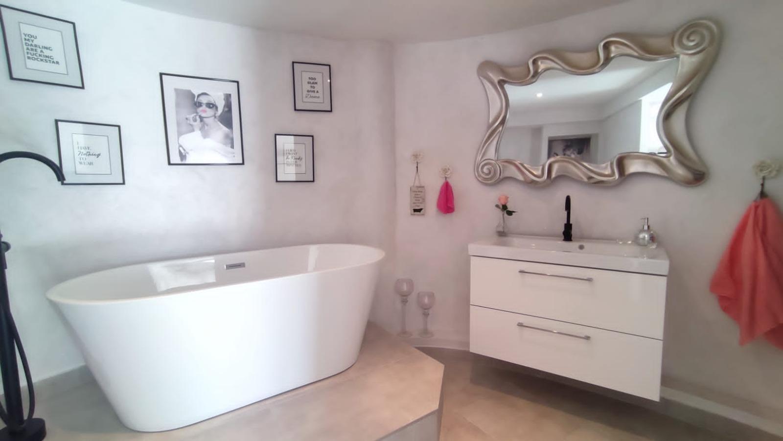 Venta de villa en San Miguel de Salinas