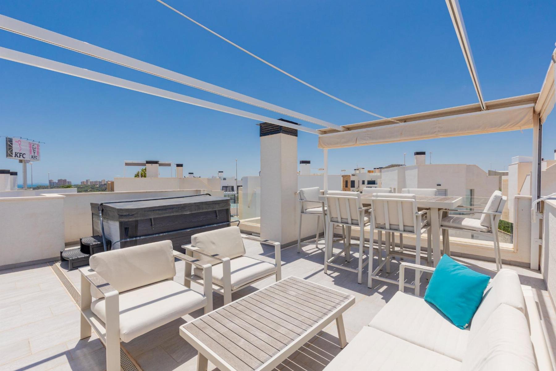 Venta de chalet en Orihuela Costa
