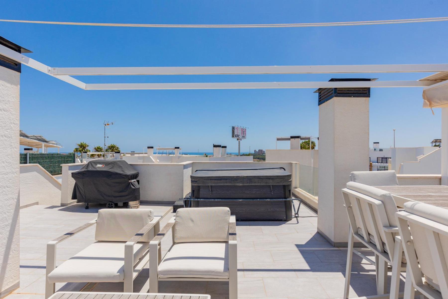 Venta de chalet en Orihuela Costa