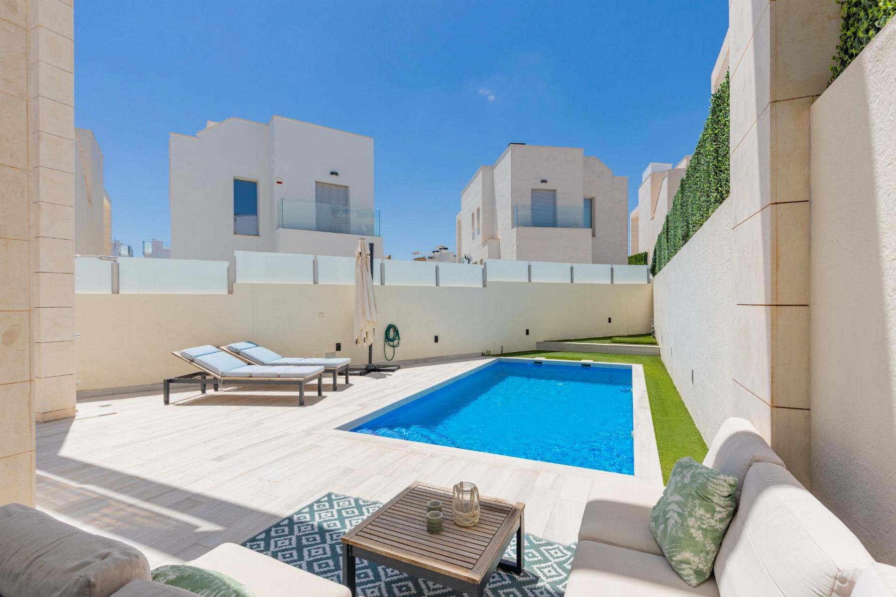 Venta de chalet en Orihuela Costa