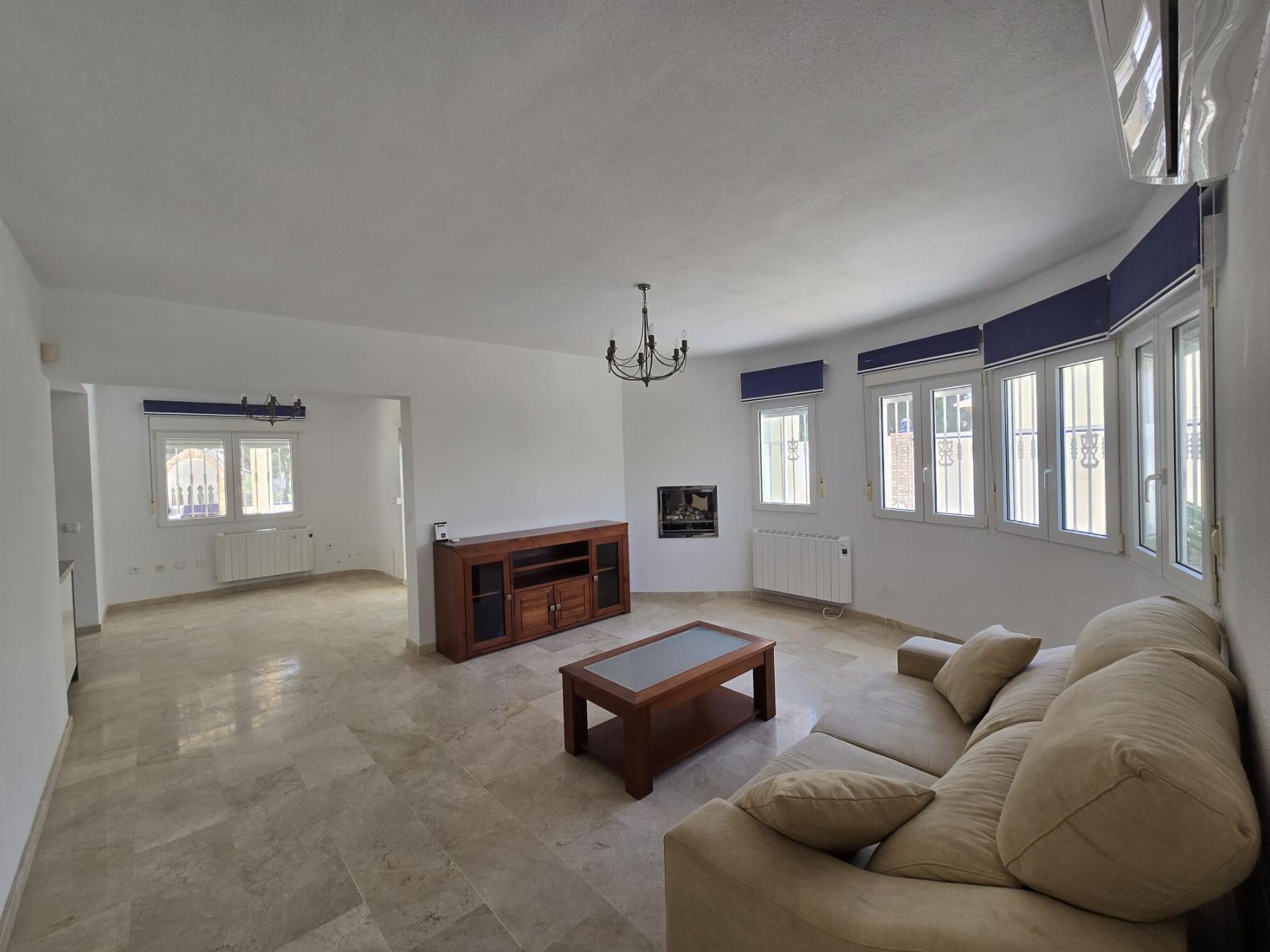 Venta de villa en Orihuela Costa
