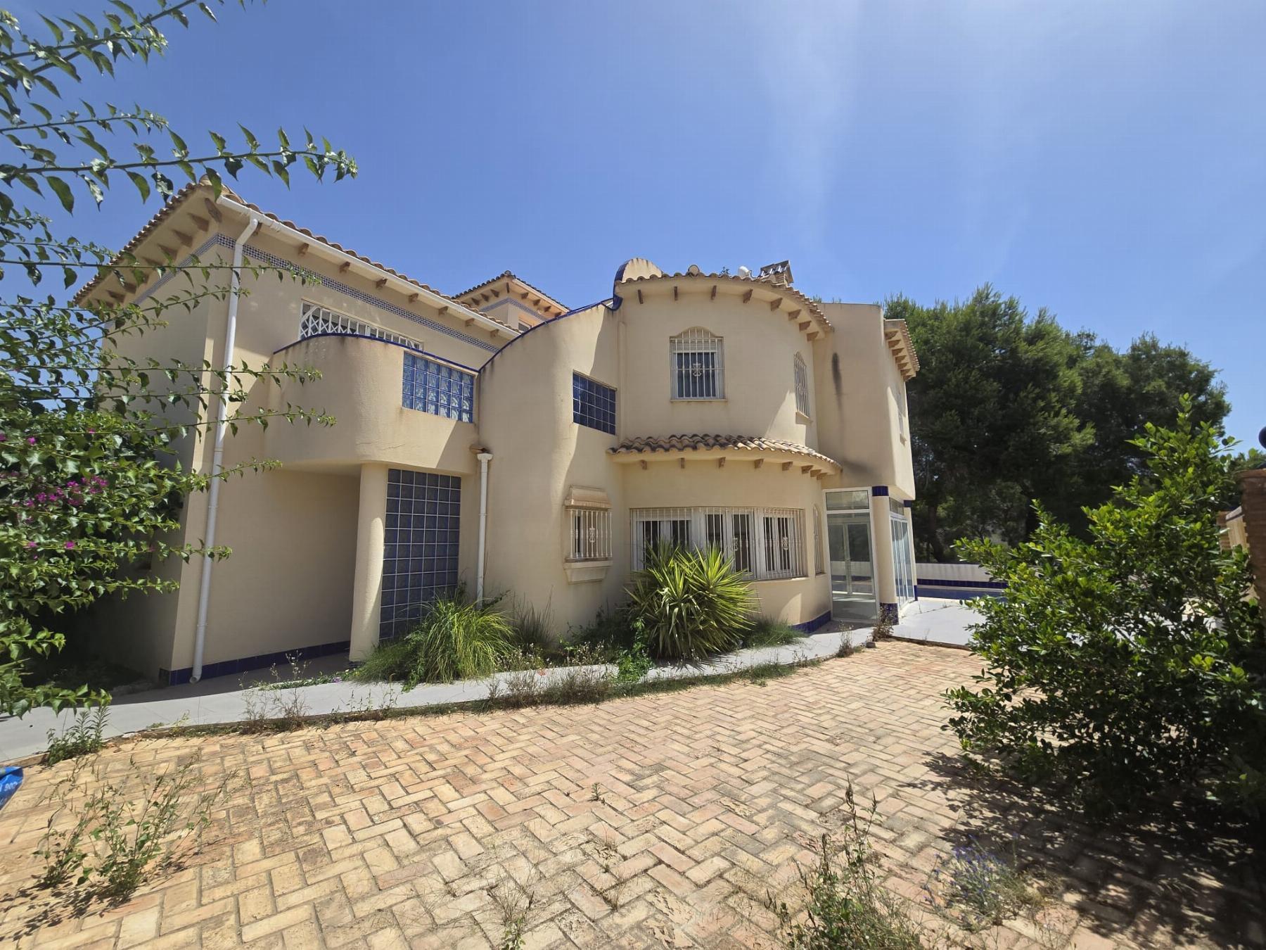 Venta de villa en Orihuela Costa