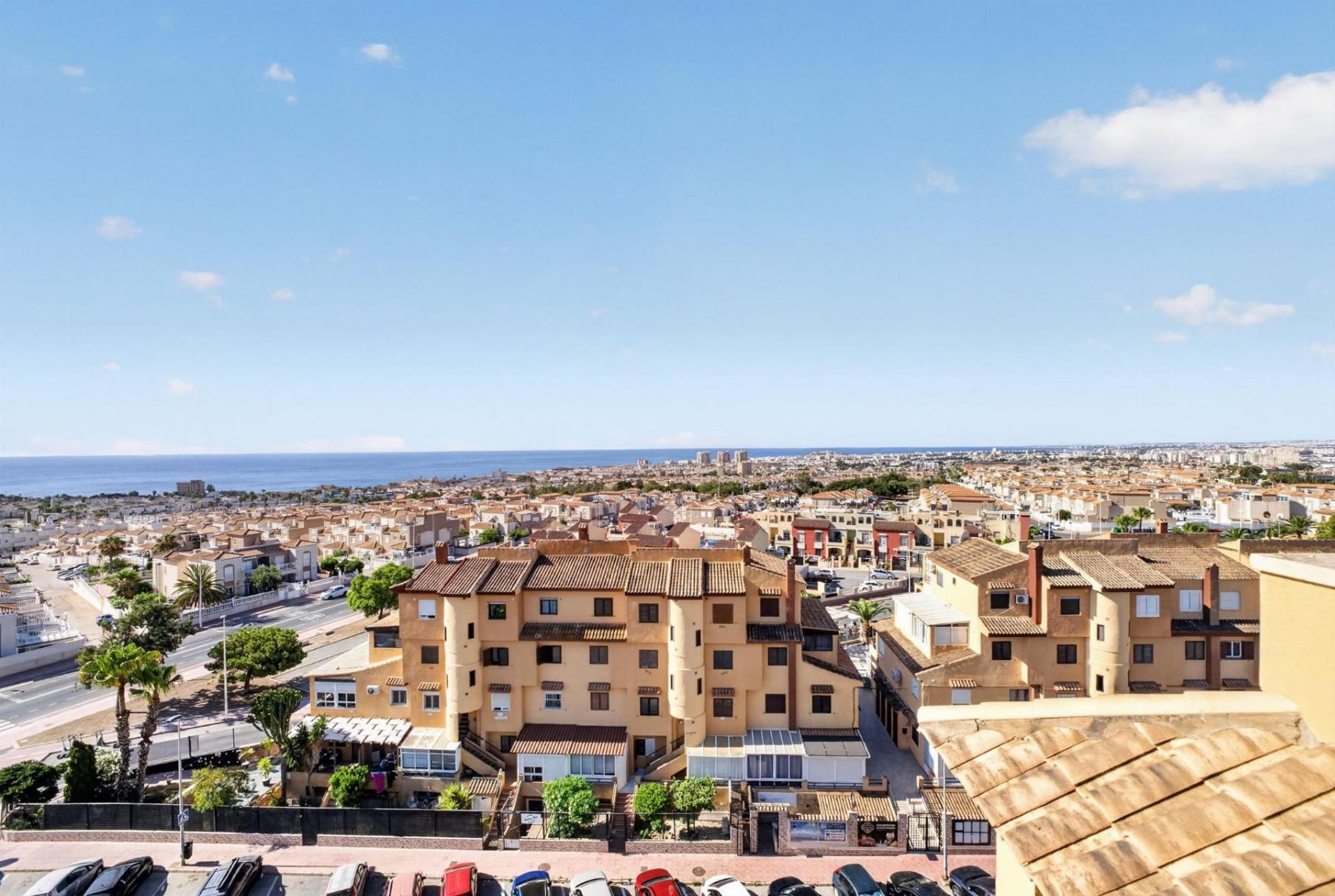 For sale of penthouse in Orihuela Costa