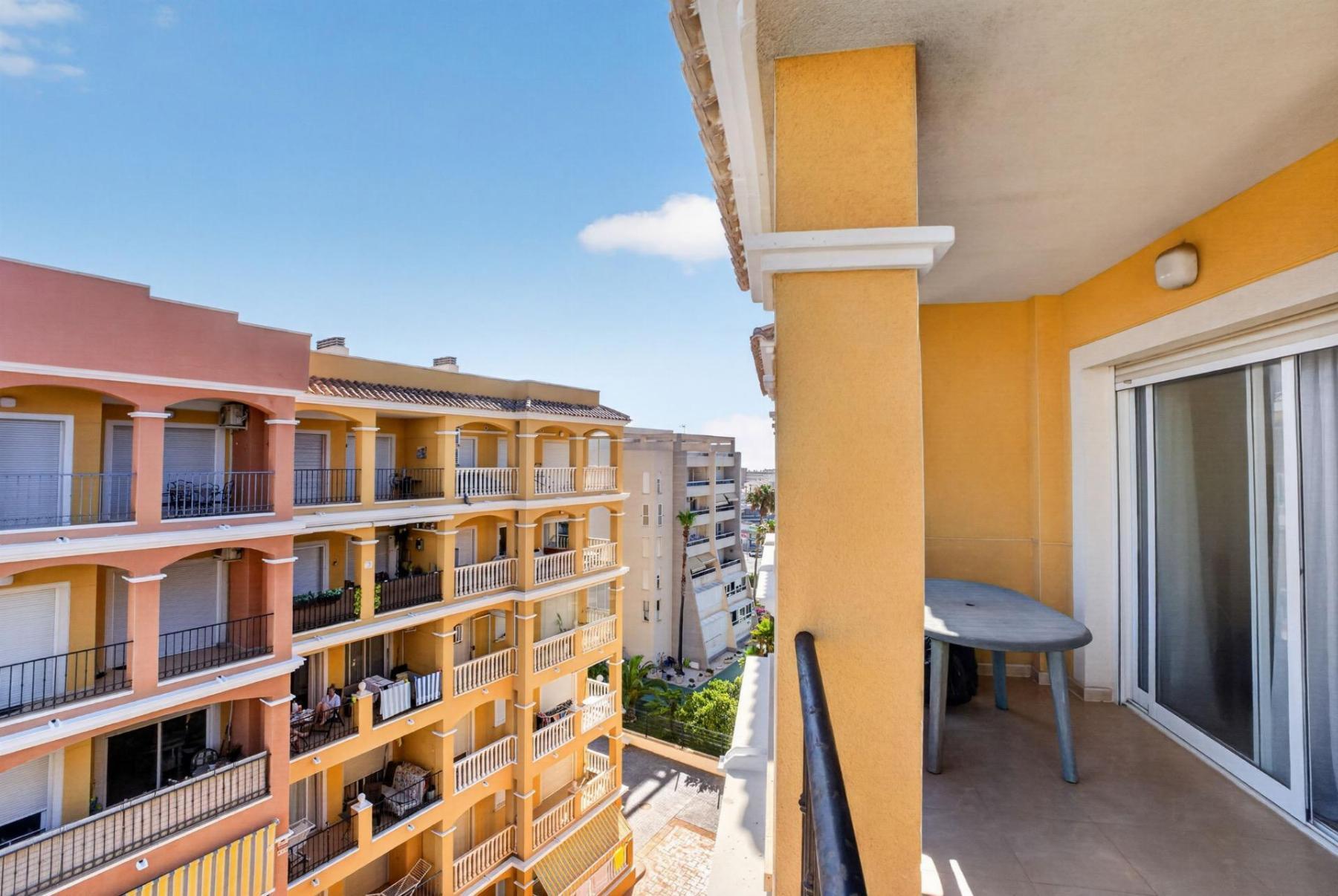 For sale of penthouse in Orihuela Costa