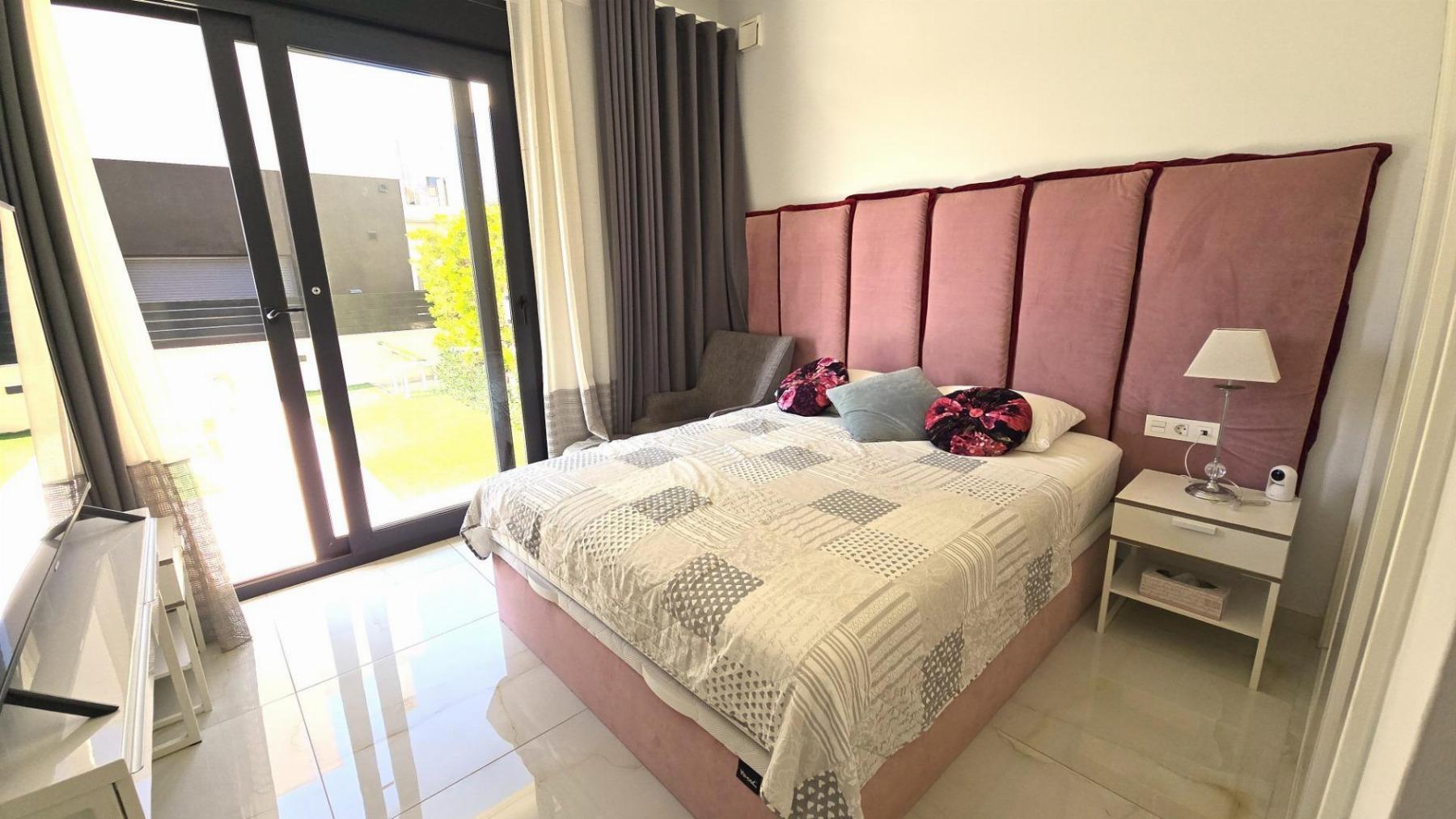 Venta de villa en Orihuela Costa