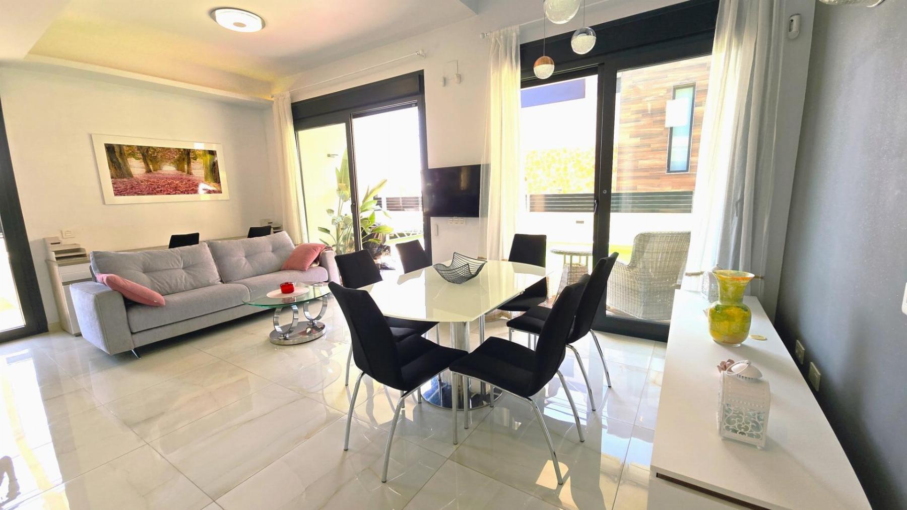 Venta de villa en Orihuela Costa
