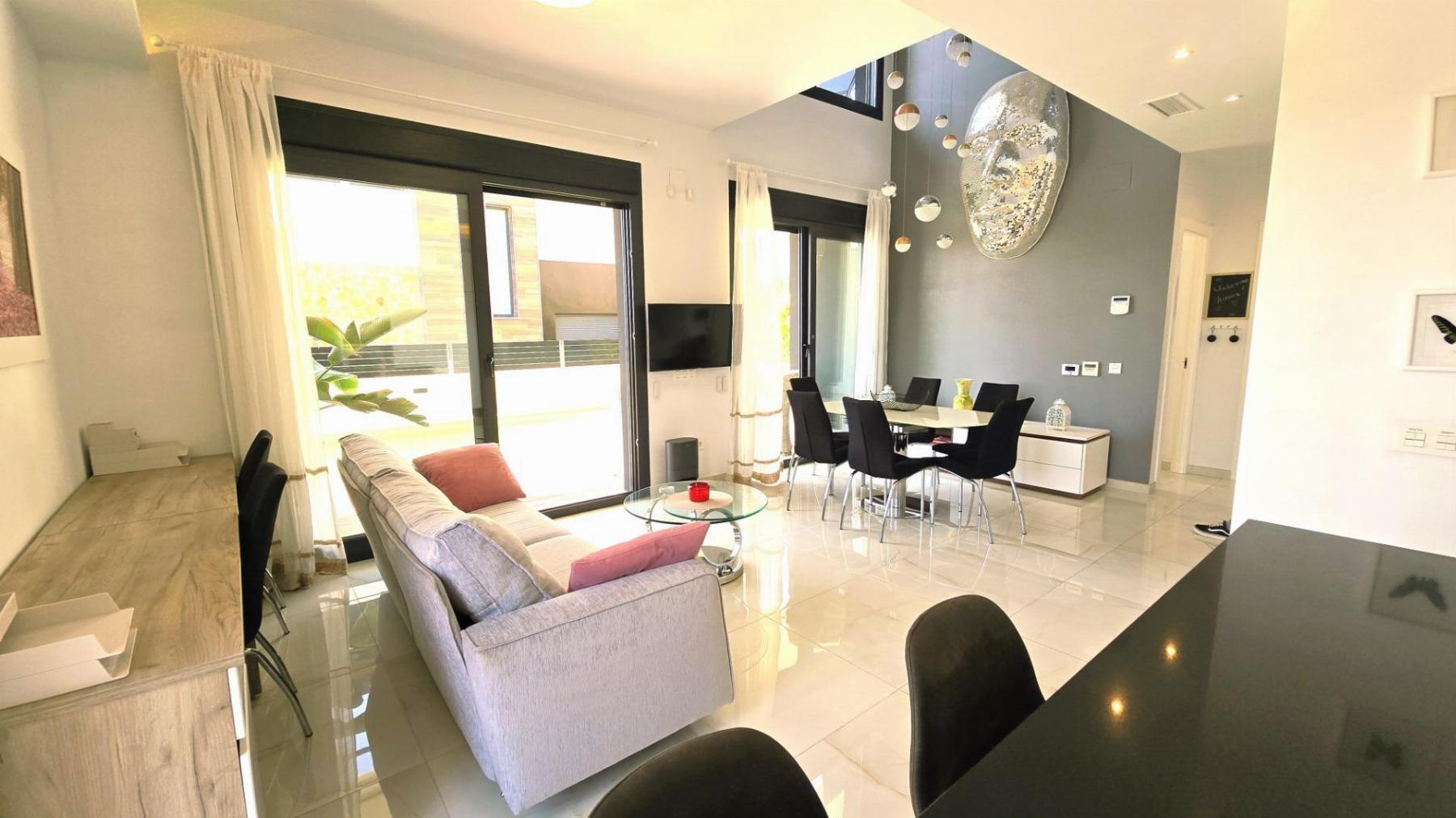 Venta de villa en Orihuela Costa