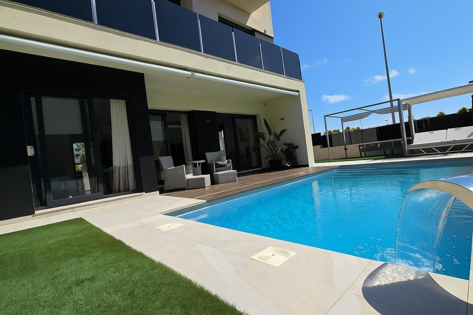 Venta de villa en Orihuela Costa