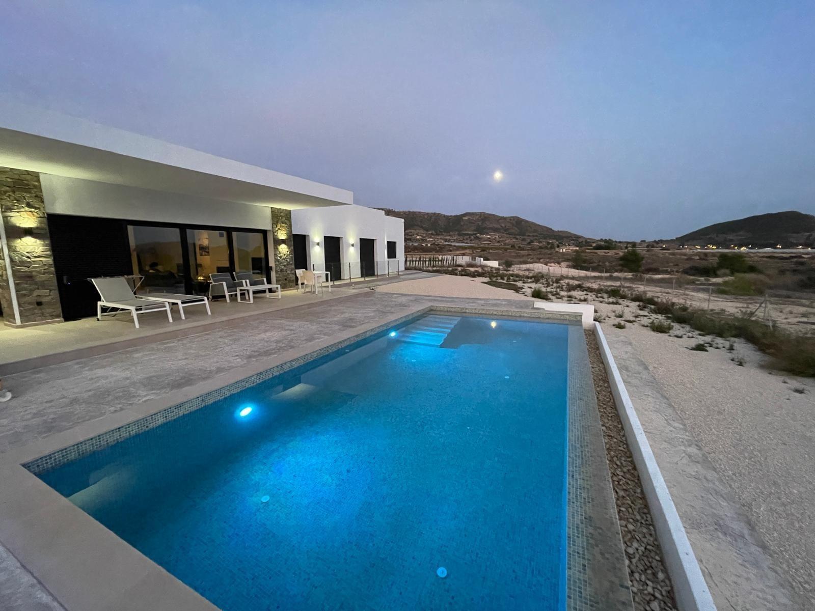 Venta de villa en Pinoso