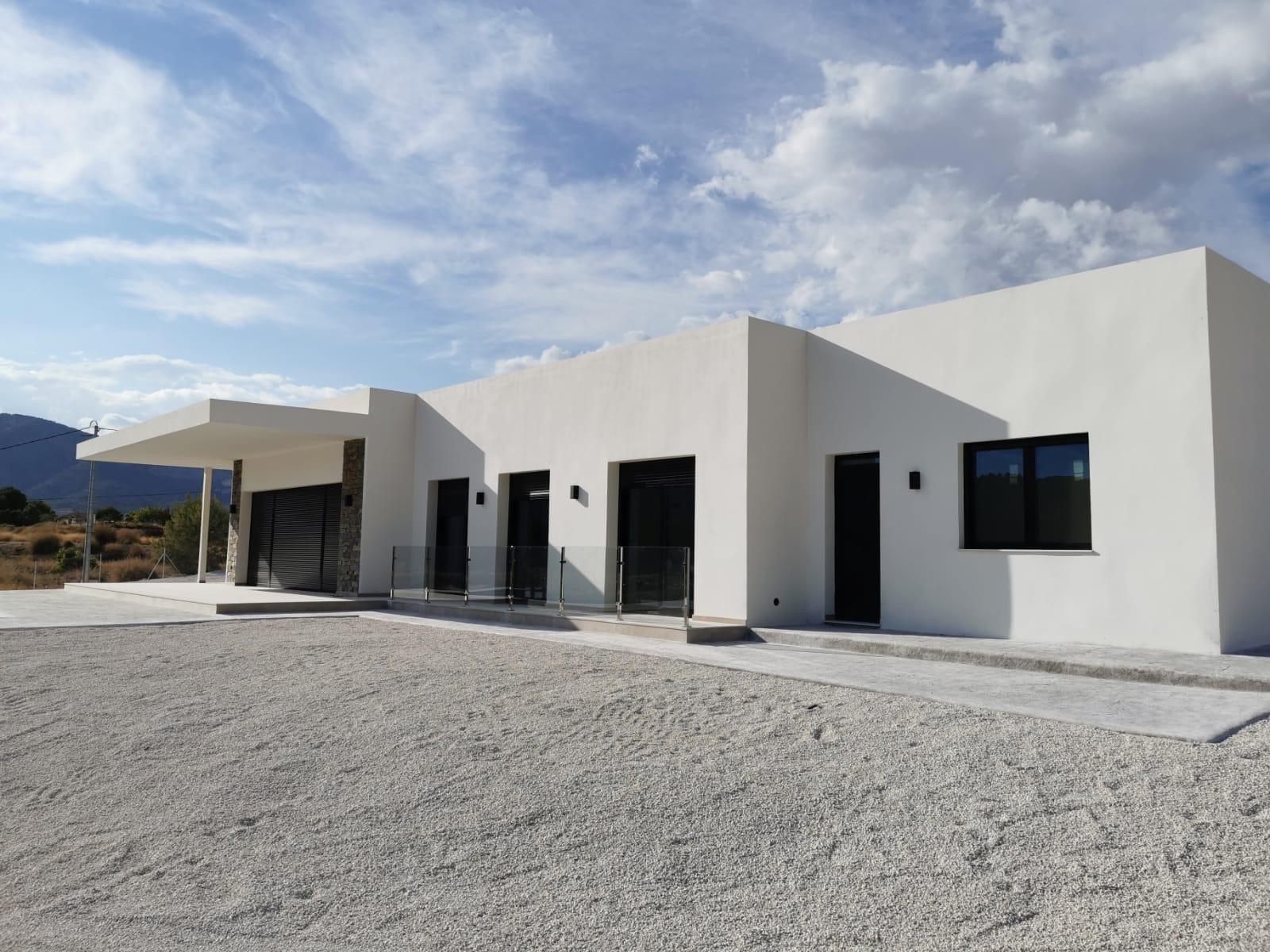 Venta de villa en Pinoso