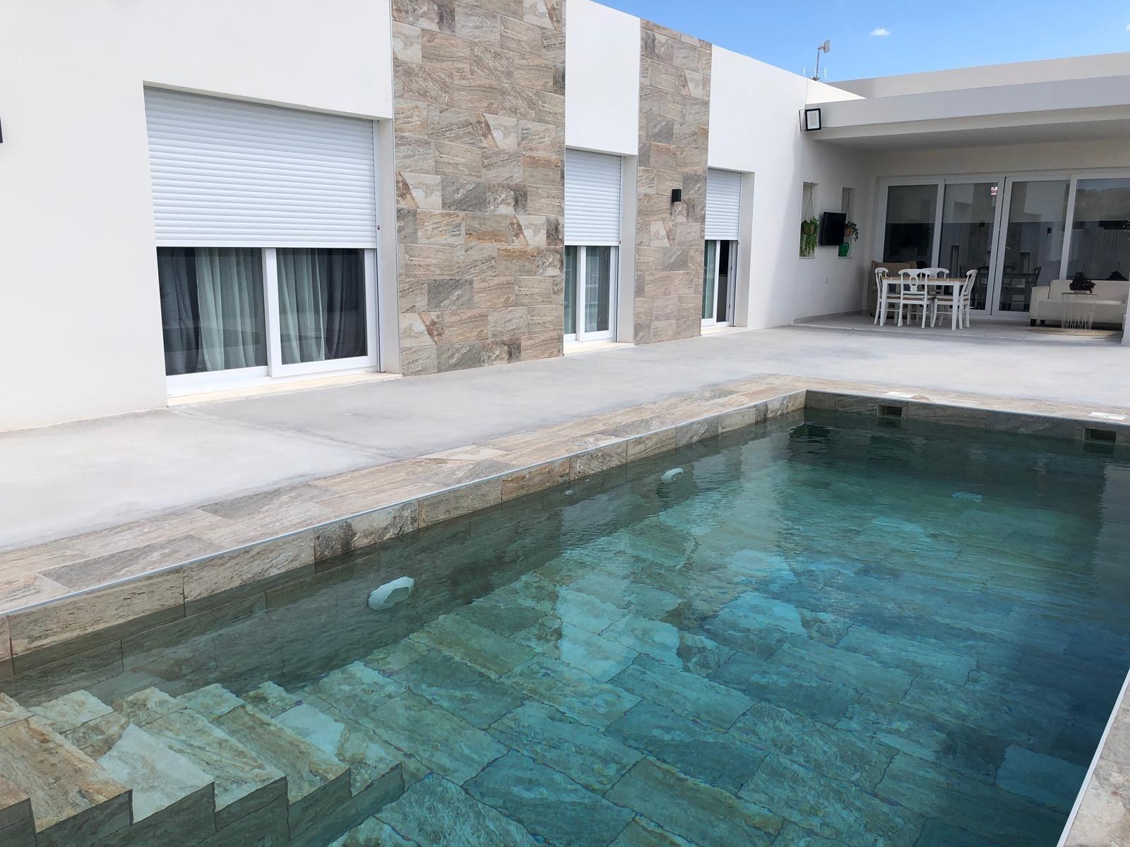 Venta de villa en Pinoso