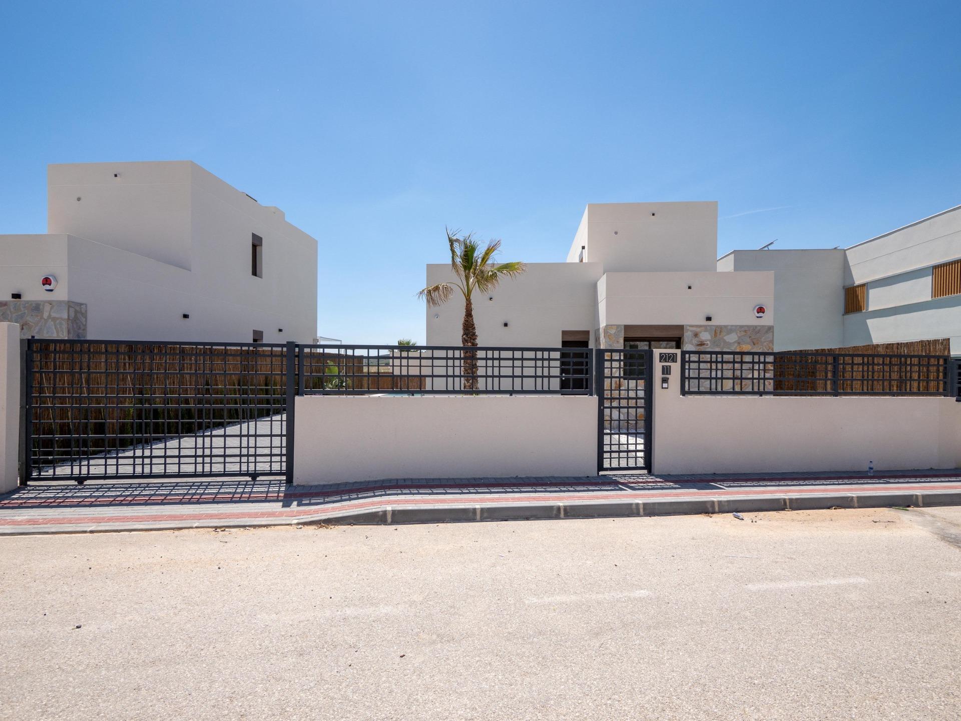 Venta de villa en Algorfa