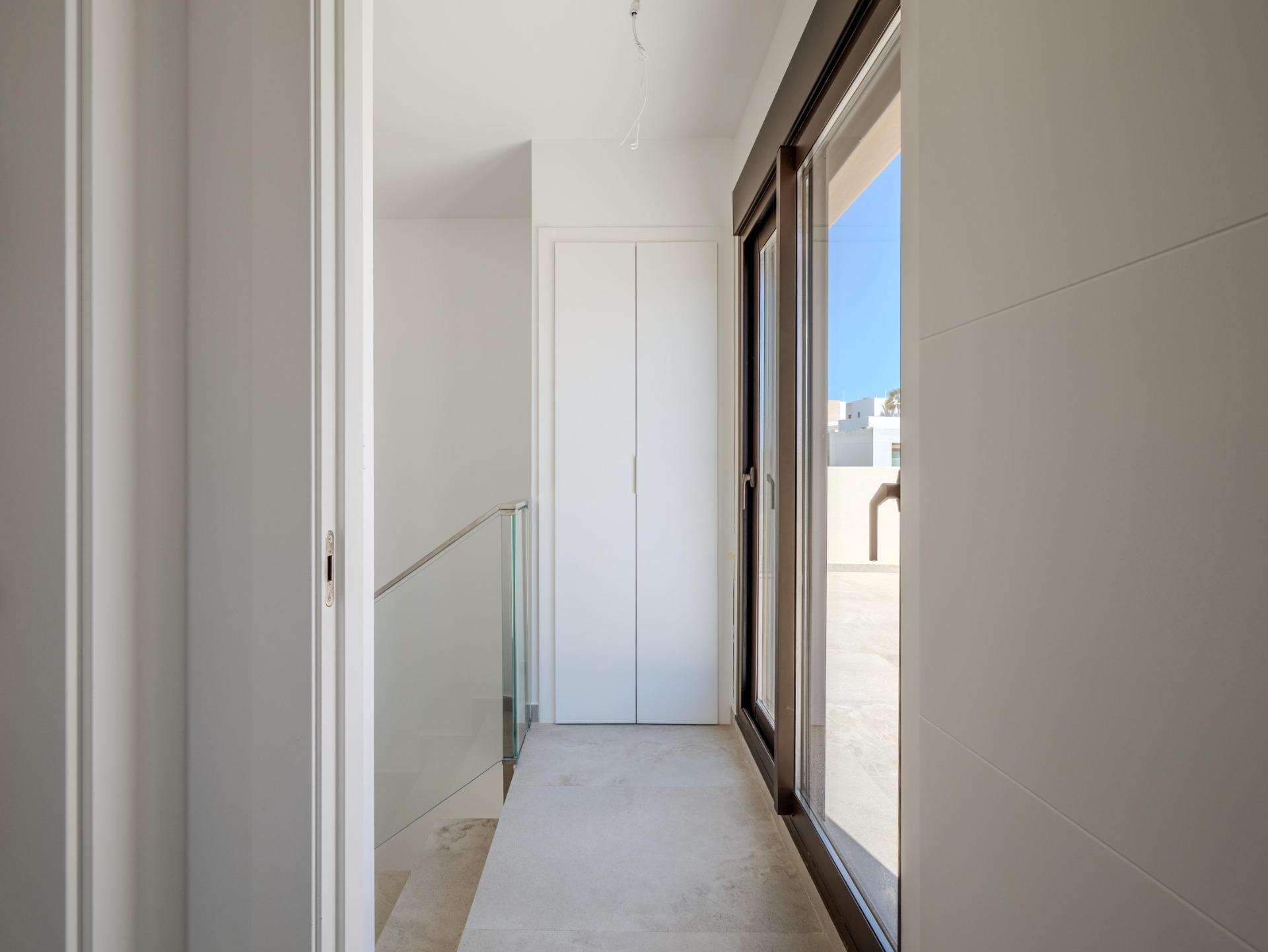 Venta de villa en Algorfa