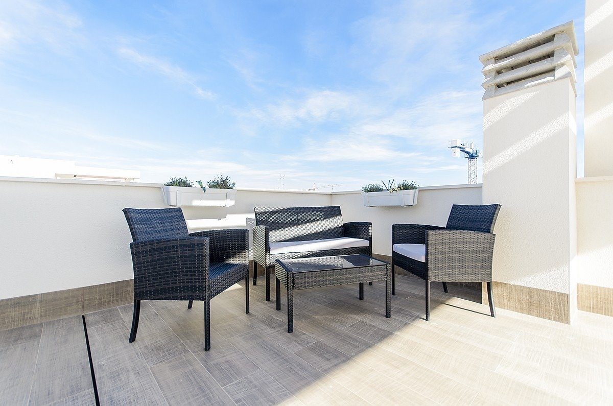Venta de villa en Los Montesinos