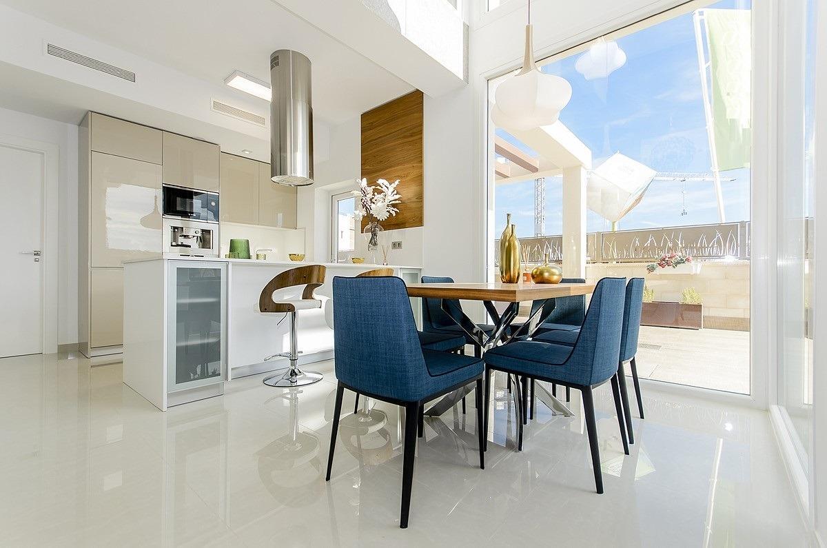 Venta de villa en Los Montesinos