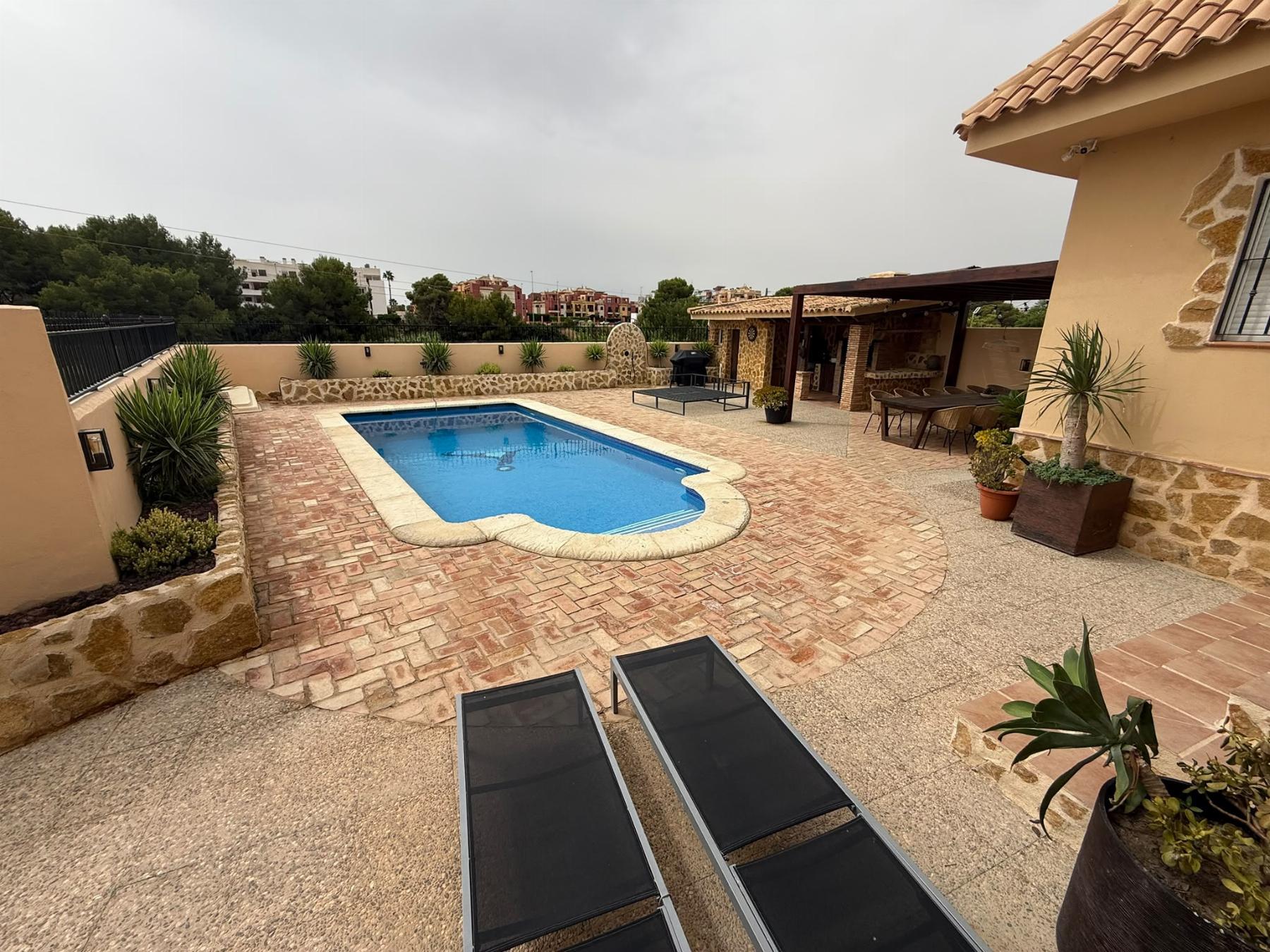 Venta de chalet en Orihuela Costa