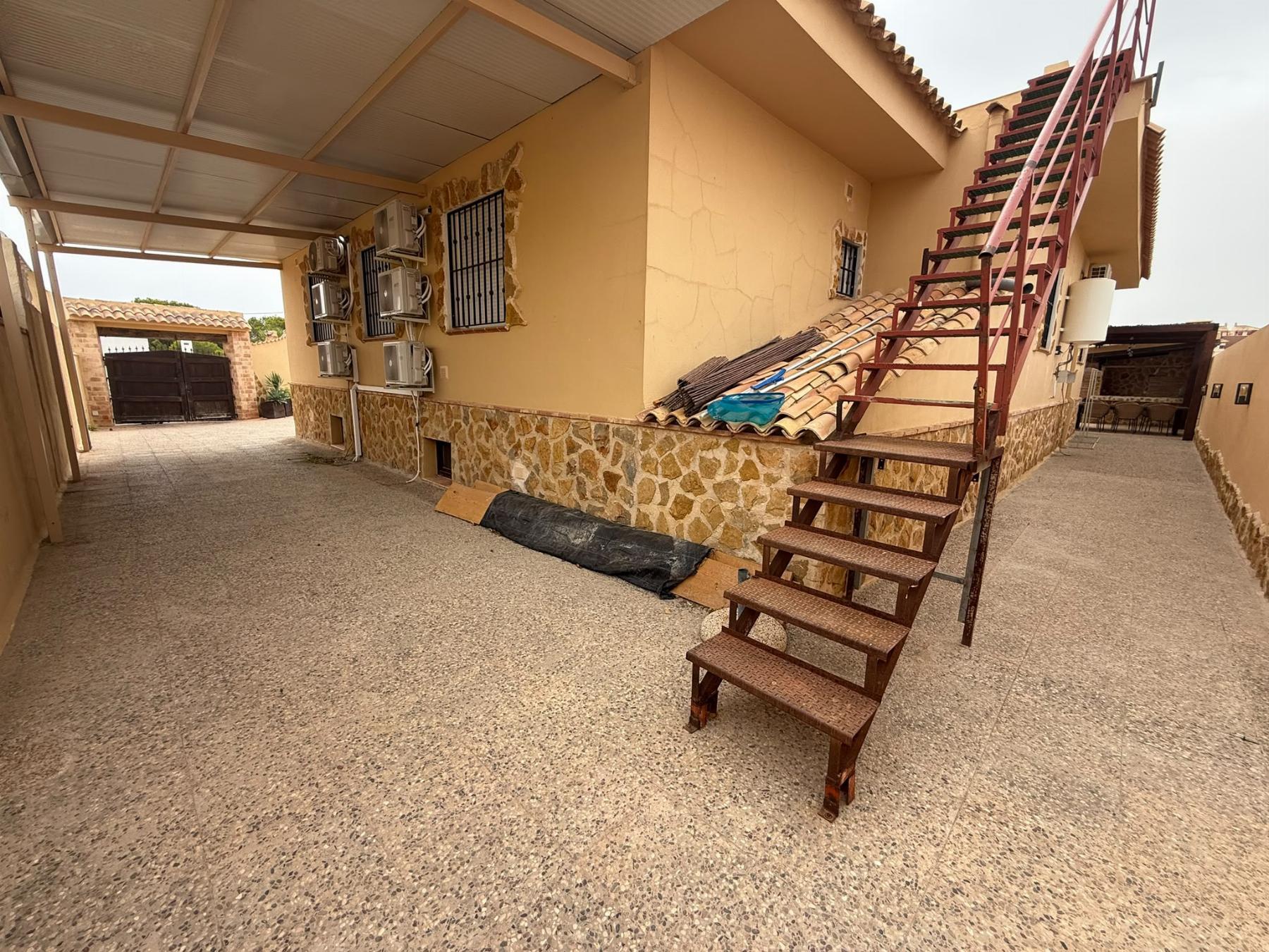 Venta de chalet en Orihuela Costa
