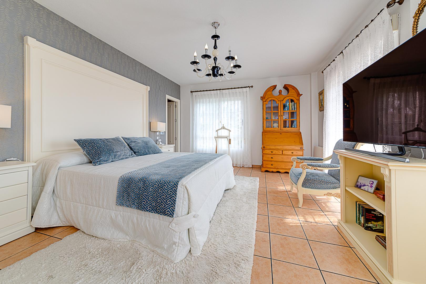 For sale of chalet in Torrevieja