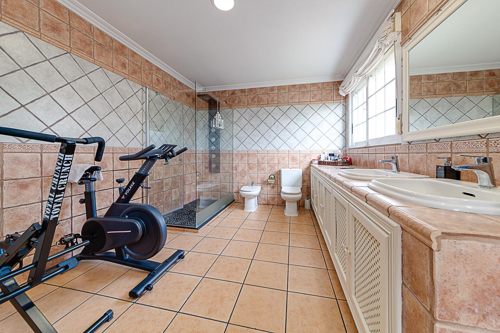For sale of chalet in Torrevieja
